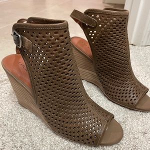 Lucky brand shoes size 6.5